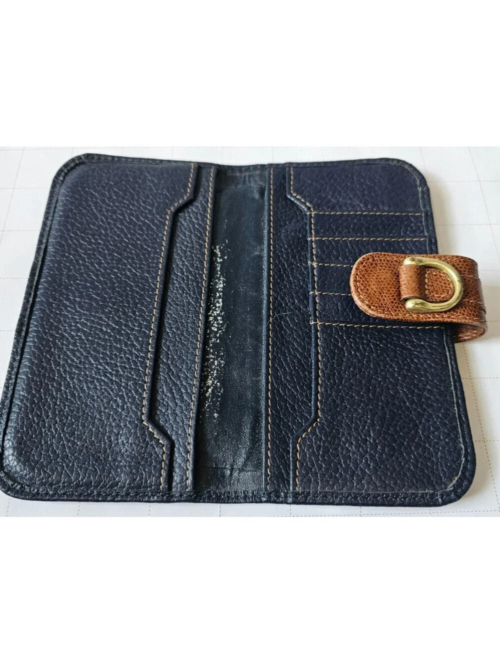 Stone Mountain Black Leather Wallet Buckle Strap Organizer Coin Pocket